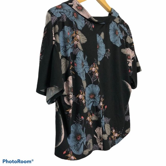 Midnight Bakery Floral Boho Button Front Crop Top - Picture 6 of 7